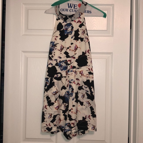 Romper - Picture 1 of 3